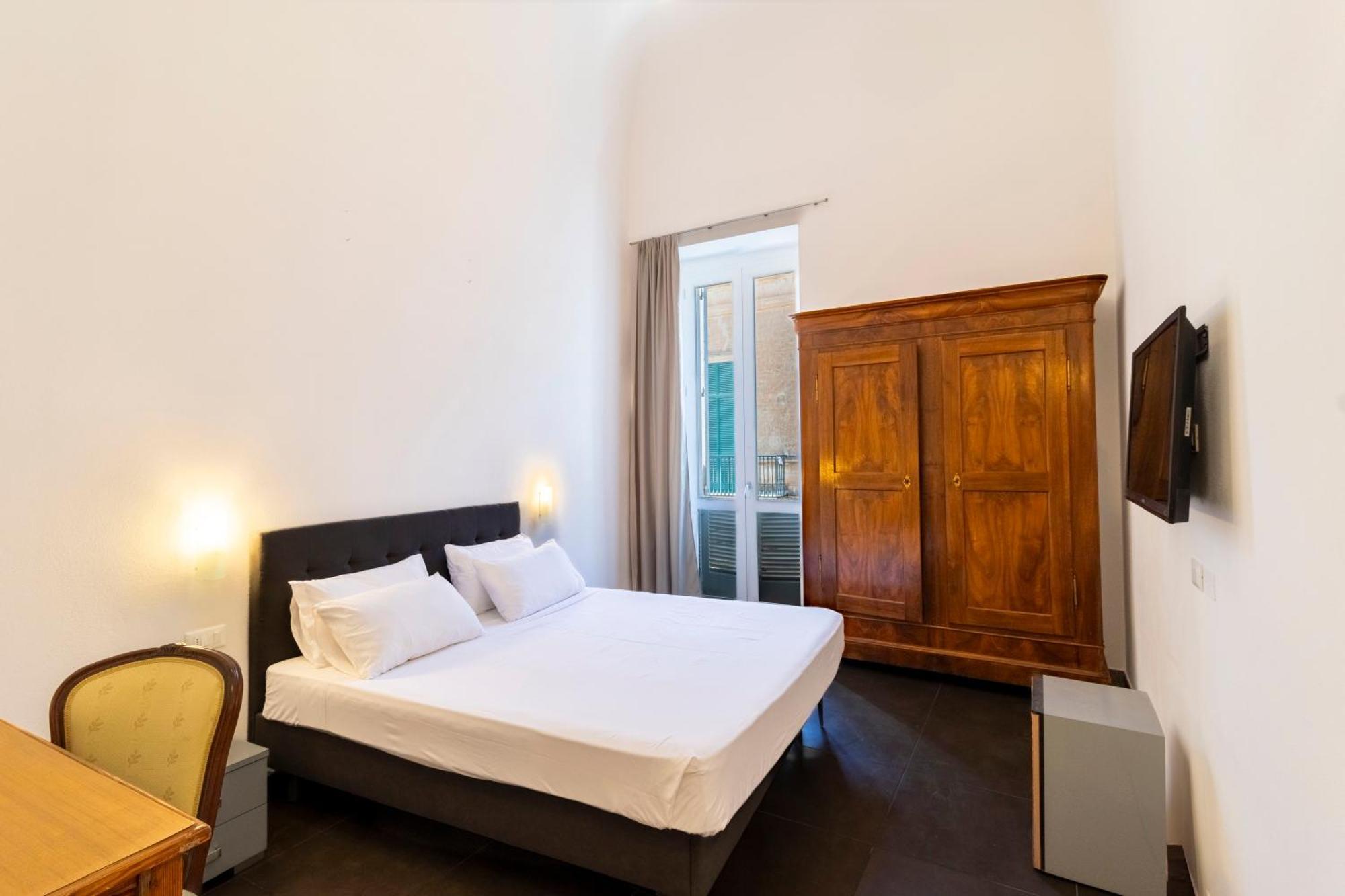 Palazzo Cavour Bed & Breakfast Lecce Exterior photo